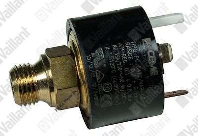 Vaillant NYOMÁSKAPCSOLÓ (VÍZ) 050591